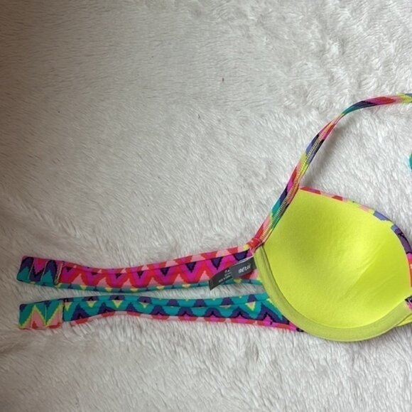 Aerie Brooke chevron bikini top 32A - Picture 5 of 9